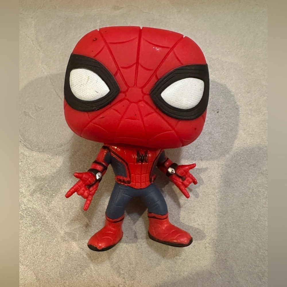 Funko Pop Spider-Man Homecoming Web  Marvel Collector  #220 No Box Loose